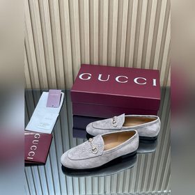 Новинка коллекции Gucci Jordaan «Ранне
