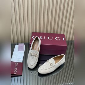 Новинка коллекции Gucci Jordaan «Ранне