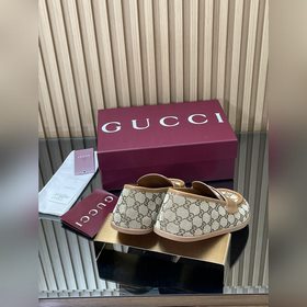 2026  Новинка： сандалии Gucci на толс