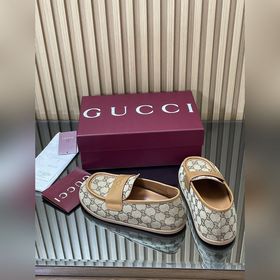 2026  Новинка： сандалии Gucci на толс