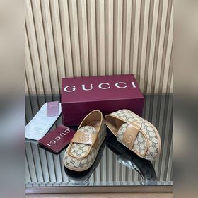 2026  Новинка： сандалии Gucci на толс