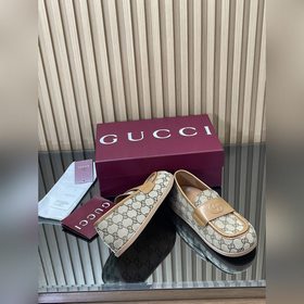 2026  Новинка： сандалии Gucci на толс