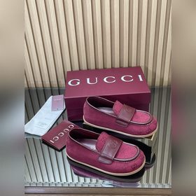 2026  Новинка： сандалии Gucci на толс