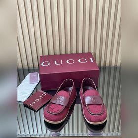 2026  Новинка： сандалии Gucci на толс