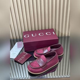 2026  Новинка： сандалии Gucci на толс