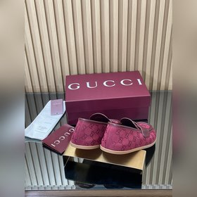 2026  Новинка： сандалии Gucci на толс