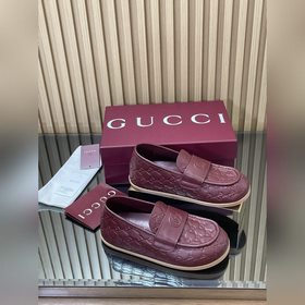 2026  Новинка： муле Gucci на толстой