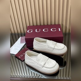 2026  Новинка： муле Gucci на толстой