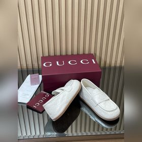 2026  Новинка： муле Gucci на толстой 