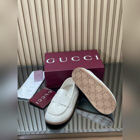 2026  Новинка： муле Gucci на толстой 