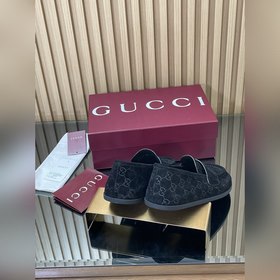 2026  Новинка： сандалии-муле Gucci на