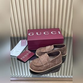 2026  Новинка： сандалии-муле Gucci на