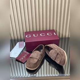 2026  Новинка： сандалии-муле Gucci на