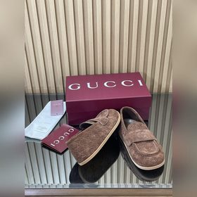 2026  Новинка： сандалии-муле Gucci на