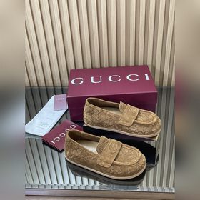 2026  Новинка： муле Gucci на толстой