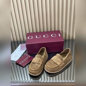 2026  Новинка： муле Gucci на толстой 