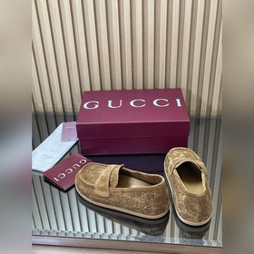 2026  Новинка： муле Gucci на толстой 