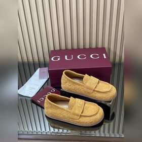 2026  Новинка： сандалии-муле Gucci на