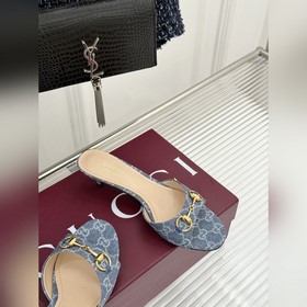 Классические ботильоны Gucci с застежк