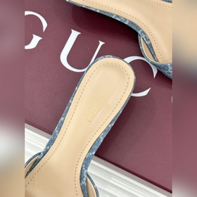 Классические ботильоны Gucci с застежк