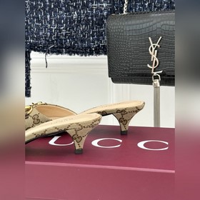 Классические ботильоны Gucci с застежк