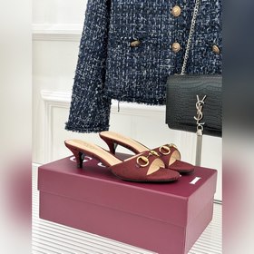 Классические ботильоны Gucci с застежк