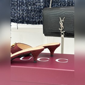 Классические ботильоны Gucci с застежк