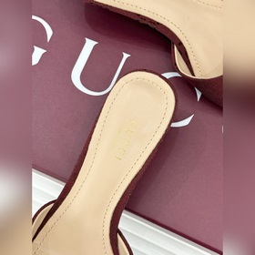 Классические ботильоны Gucci с застежк