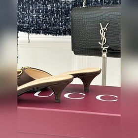 Классические ботильоны Gucci с застежк