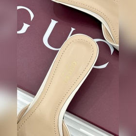 Классические ботильоны Gucci с застежк