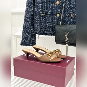 Классические ботильоны Gucci с застежк