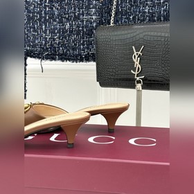 Классические ботильоны Gucci с застежк