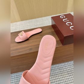 Новая коллекция сандалий Gucci весна-л