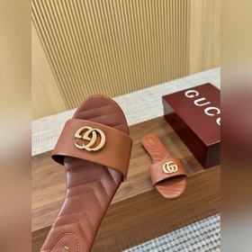 Новая коллекция сандалий Gucci весна-л