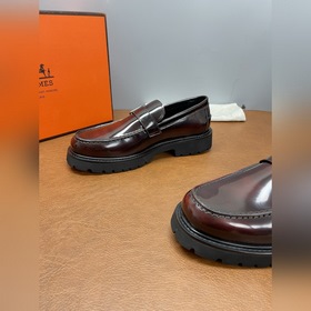 Кожаные туфли Hermes. Незаменимый элем