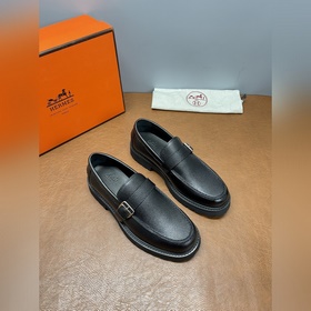 Кожаные туфли Hermes. Незаменимый элем