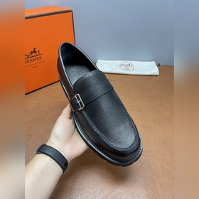 Кожаные туфли Hermes. Незаменимый элем