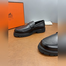 Кожаные туфли Hermes. Незаменимый элем