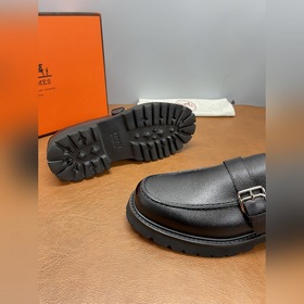 Кожаные туфли Hermes. Незаменимый элем