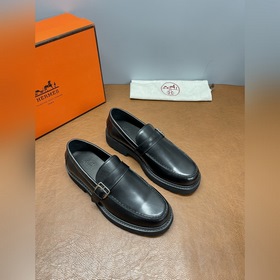 Кожаные туфли Hermes. Незаменимый элем