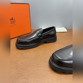 Кожаные туфли Hermes. Незаменимый элем