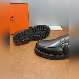 Кожаные туфли Hermes. Незаменимый элем