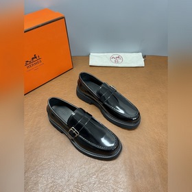 Кожаные туфли Hermes. Незаменимый элем
