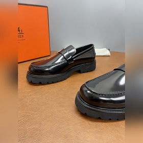 Кожаные туфли Hermes. Незаменимый элем