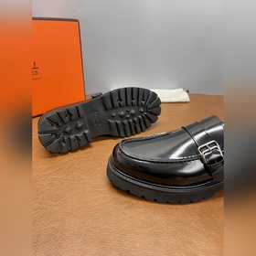 Кожаные туфли Hermes. Незаменимый элем