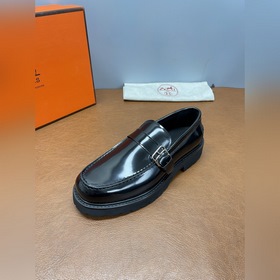 Кожаные туфли Hermes. Незаменимый элем