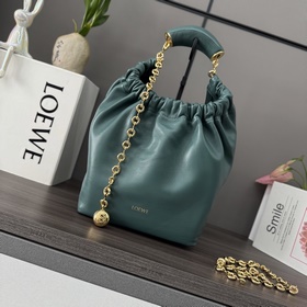 Loewe  Сумка Squeeze из кожи наппа, м
