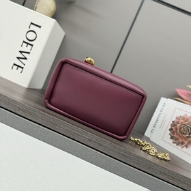 Loewe  Сумка Squeeze из кожи наппа, м