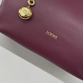 Loewe  Сумка Squeeze среднего размера