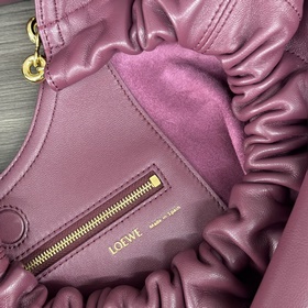 Loewe  Сумка Squeeze среднего размера